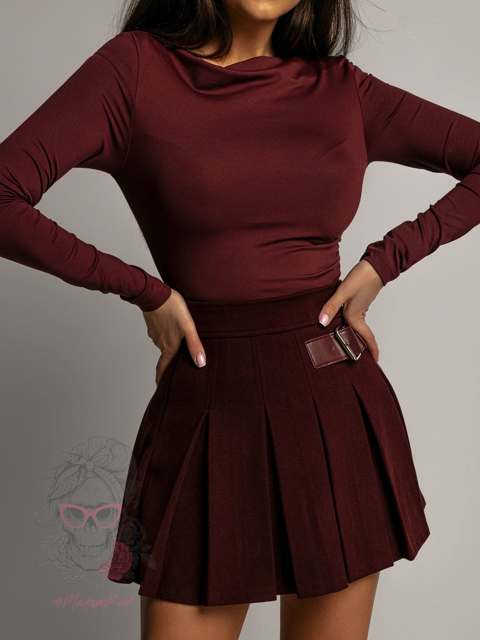 Bluzka basic z marszczeniem Akore bordowa Bluzka basic z marszczeniem Akore bordowa