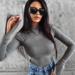 Bluzka basic dopasowana SELMA OLAVOGA grafitowa