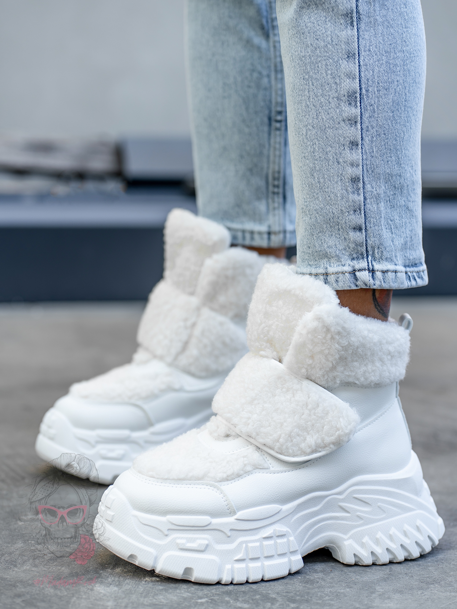 Botki z barankiem Madam Dobbs białe