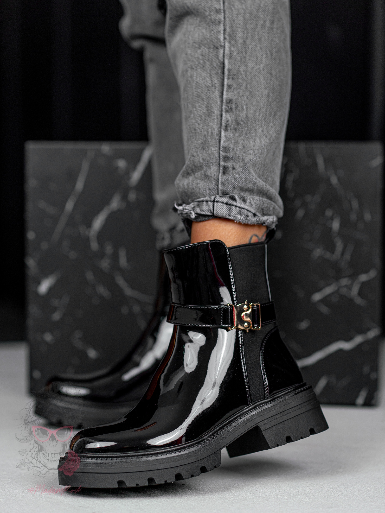 Botki klasyczne Madam Erts lakierowane czarne