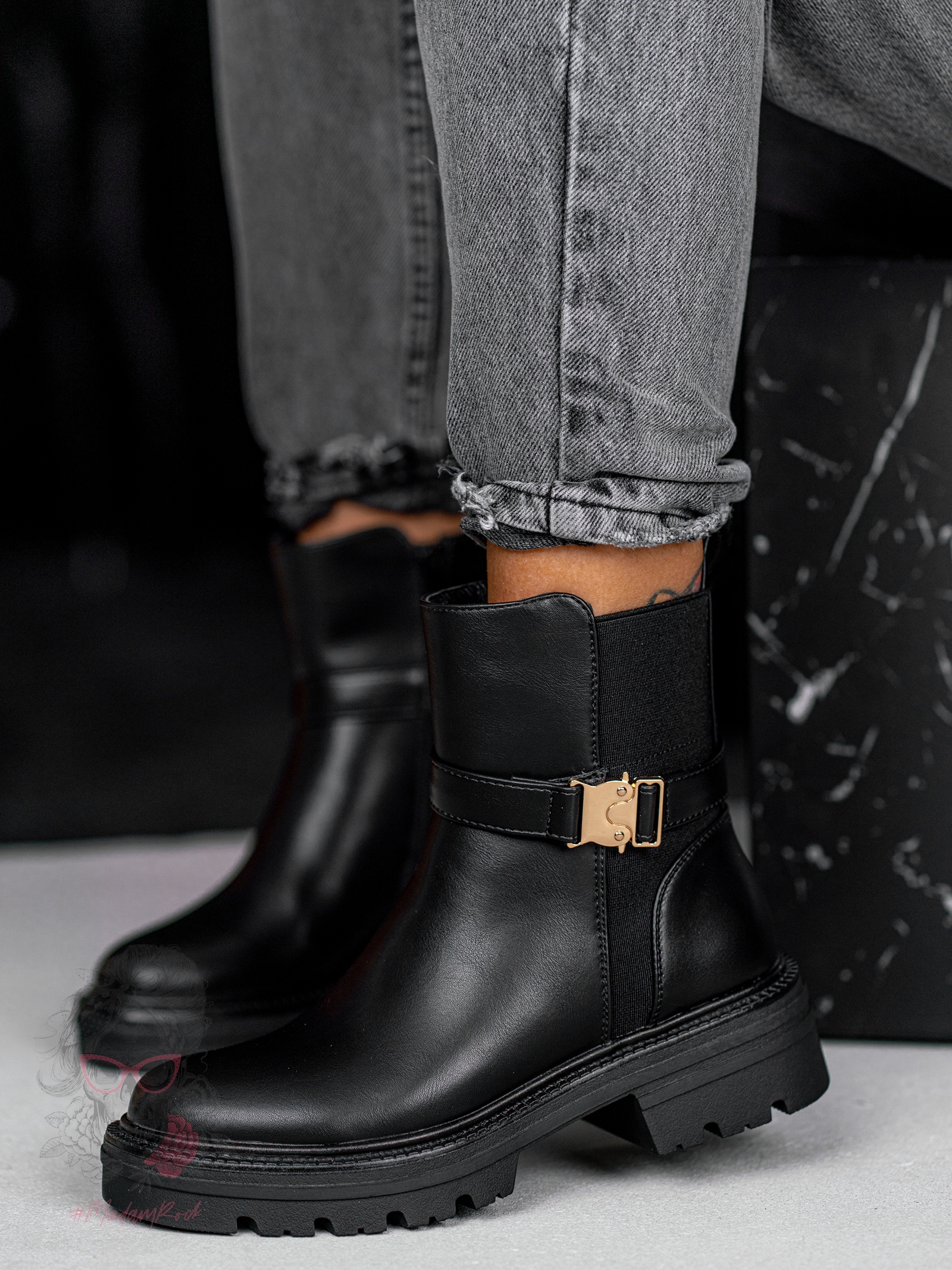 Botki klasyczne Madam Erts matowe czarne