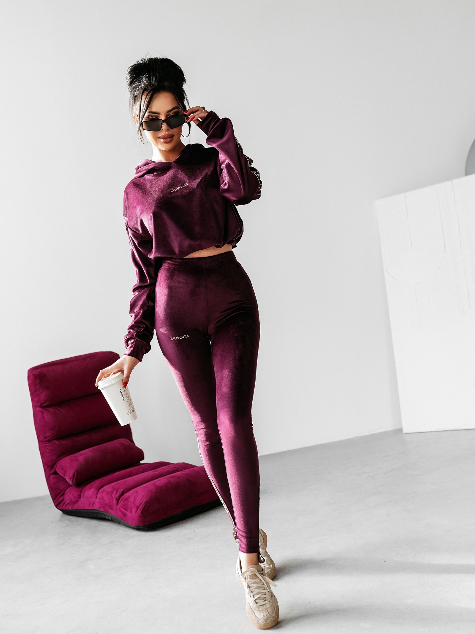 Dres damski welurowy CHANDAL OLAVOGA śliwka Dres damski welurowy CHANDAL OLAVOGA śliwka