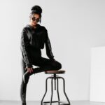 Dres damski welurowy CHANDAL OLAVOGA czarny