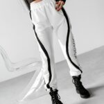 Spodnie bawełniane FICKOR OLAVOGA ecru