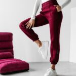 Spodnie sportowe TELO OLAVOGA bordowe