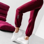 Spodnie sportowe TELO OLAVOGA bordowe