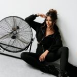 Bluza rozpinana KEMAL OLAVOGA czarna