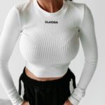 Bluzka przylegająca ATLANTA OLAVOGA ecru