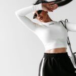 Bluzka przylegająca ATLANTA OLAVOGA ecru