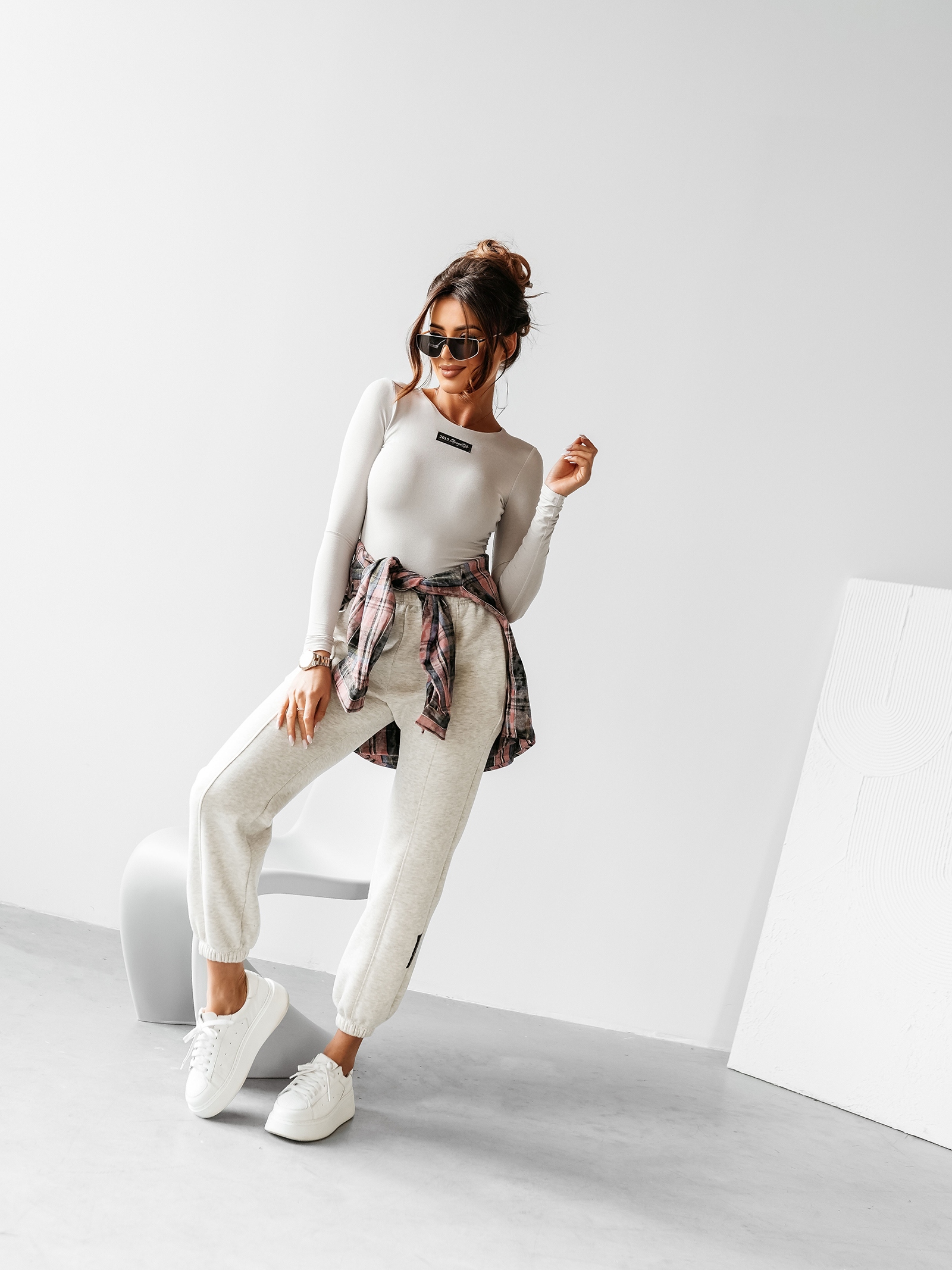 Body klasyczne CUERPO OLAVOGA szary Body klasyczne CUERPO OLAVOGA szary