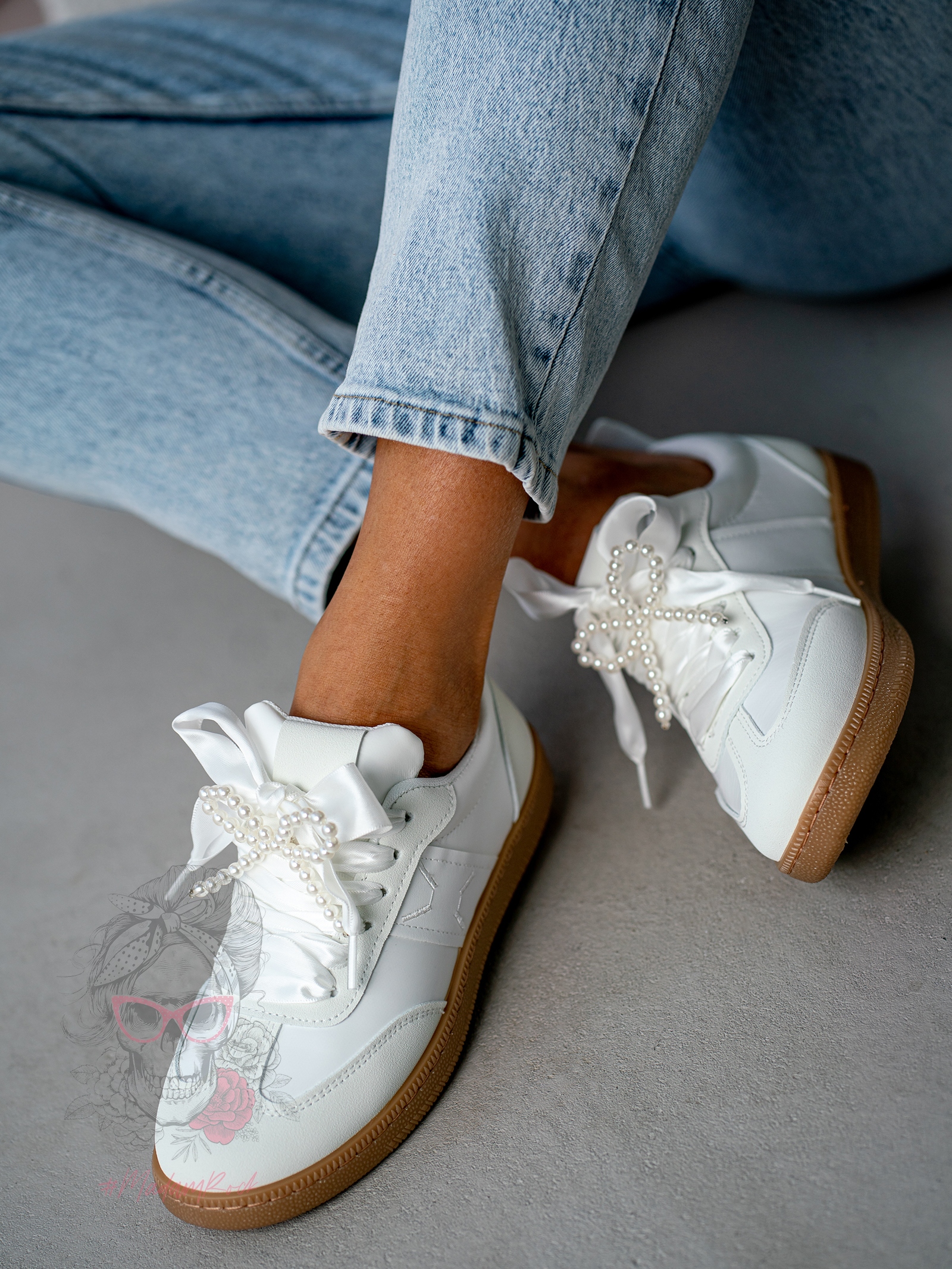 Buty sportowe z perłami Madam Bridge białe Buty sportowe z perłami Madam Bridge białe