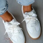 Buty sportowe z perłami Madam Bridge białe