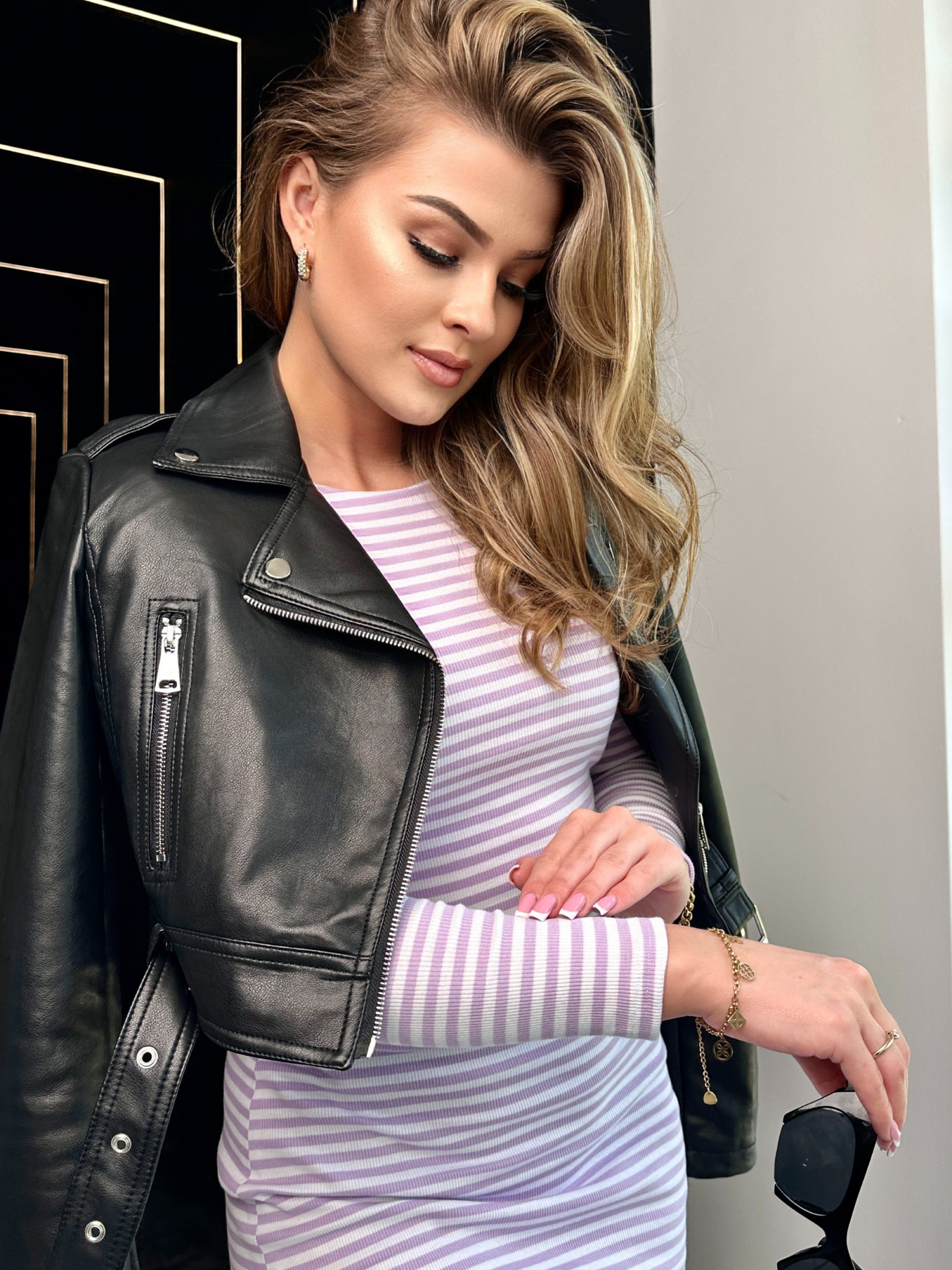 Komplet prążkowany Victoria Purple w paski biało-fioletowy