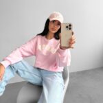 Bluza bawełniana MARI OLAVOGA pudrowy róż