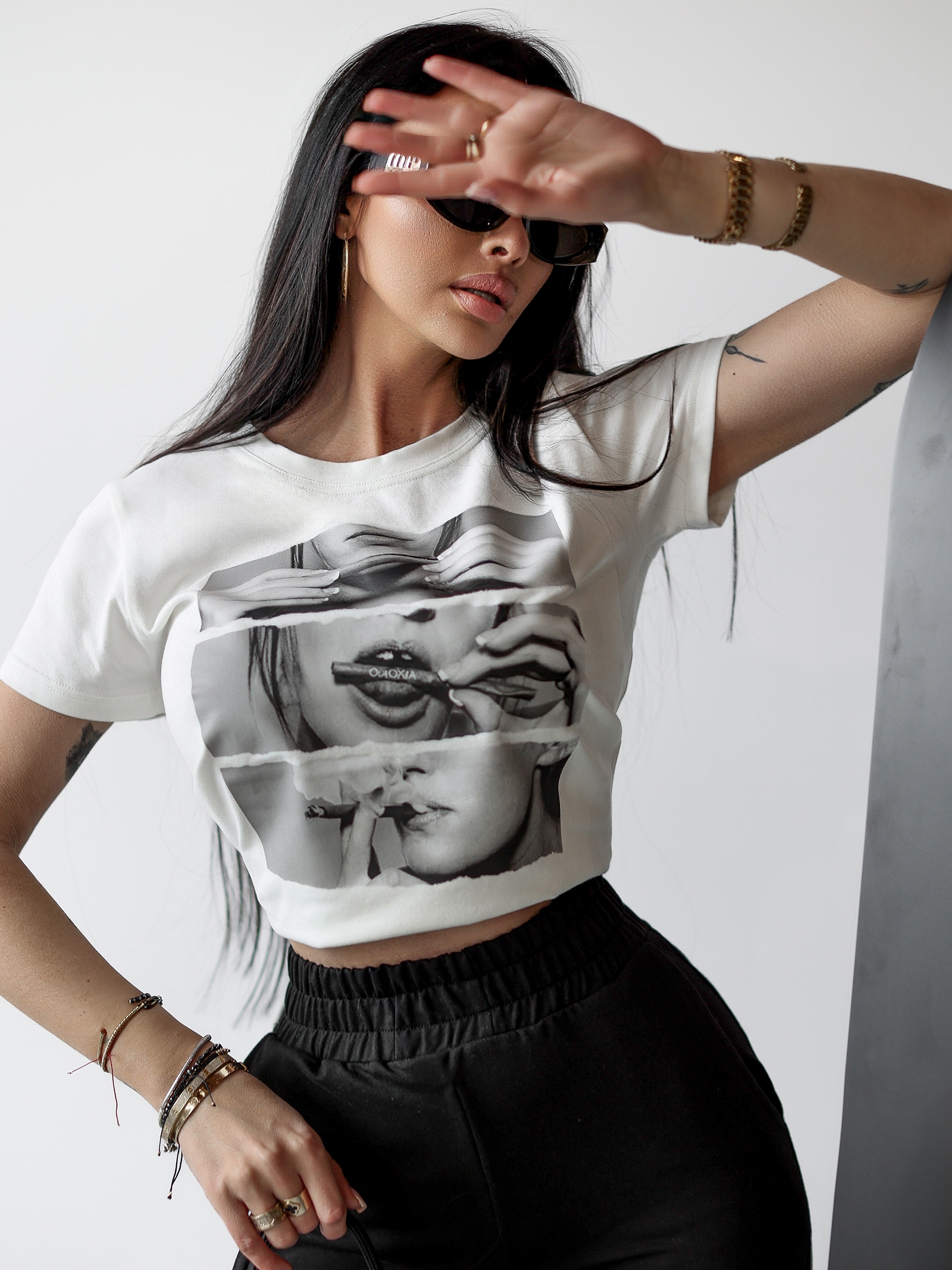 T-shirt taliowany LABIOS OLAVOGA ecru
