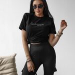 T-shirt bawełniany VIDA OLAVOGA czarny