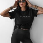 T-shirt bawełniany VIDA OLAVOGA czarny