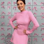 Sukienka dzianinowa Amores pudrowa