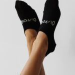 Skarpetki stopki damskie WOMAN SOCKS OLAVOGA czarne