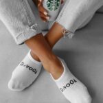 Skarpetki stopki damskie WOMAN SOCKS OLAVOGA ecru