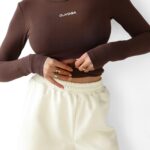 Bluzka z wycięciem ROSETT OLAVOGA brąz