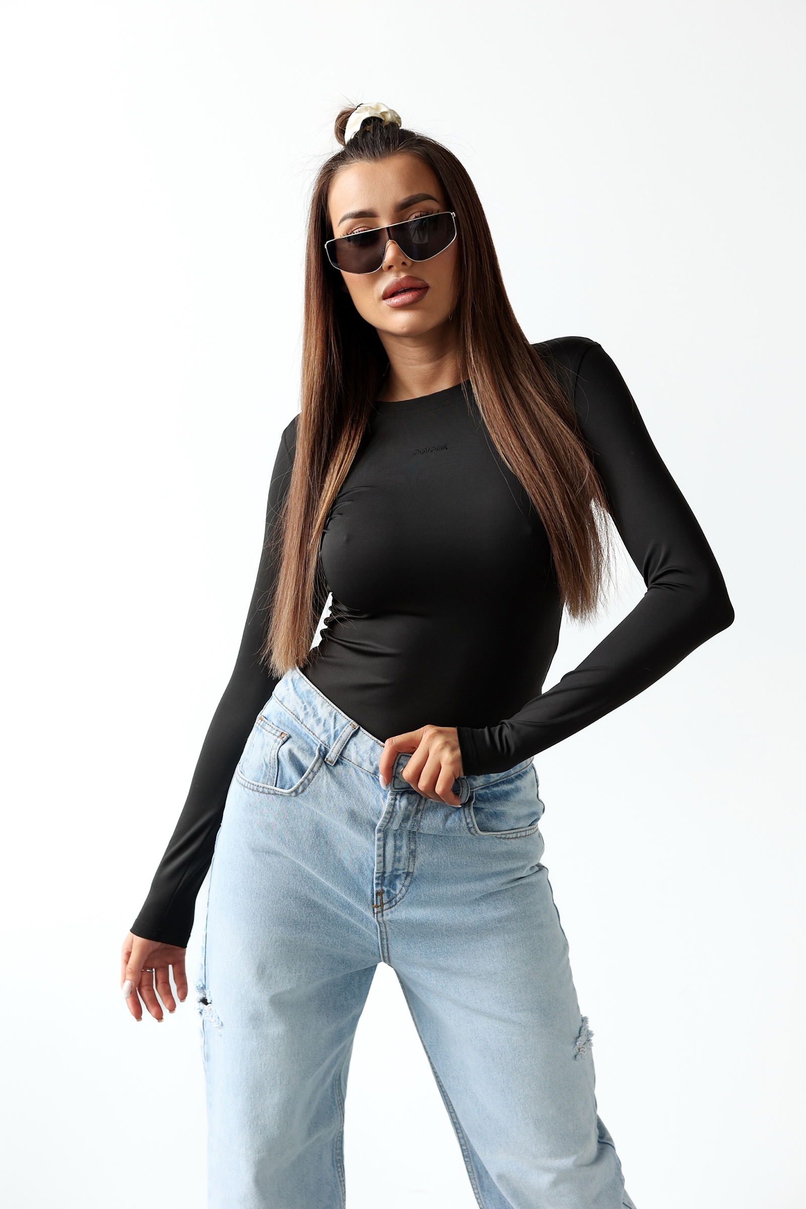 Bluzka elastyczna BASIT OLAVOGA czarna