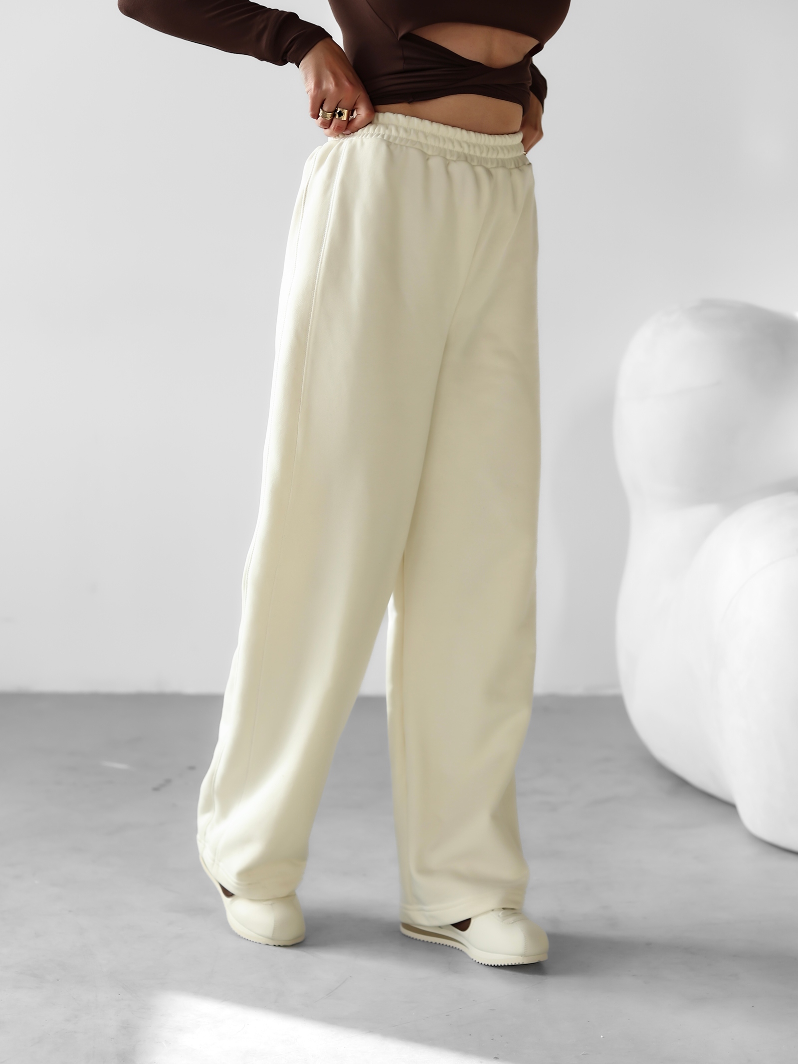 Spodnie sportowe bawełniane HOYO OLAVOGA ecru