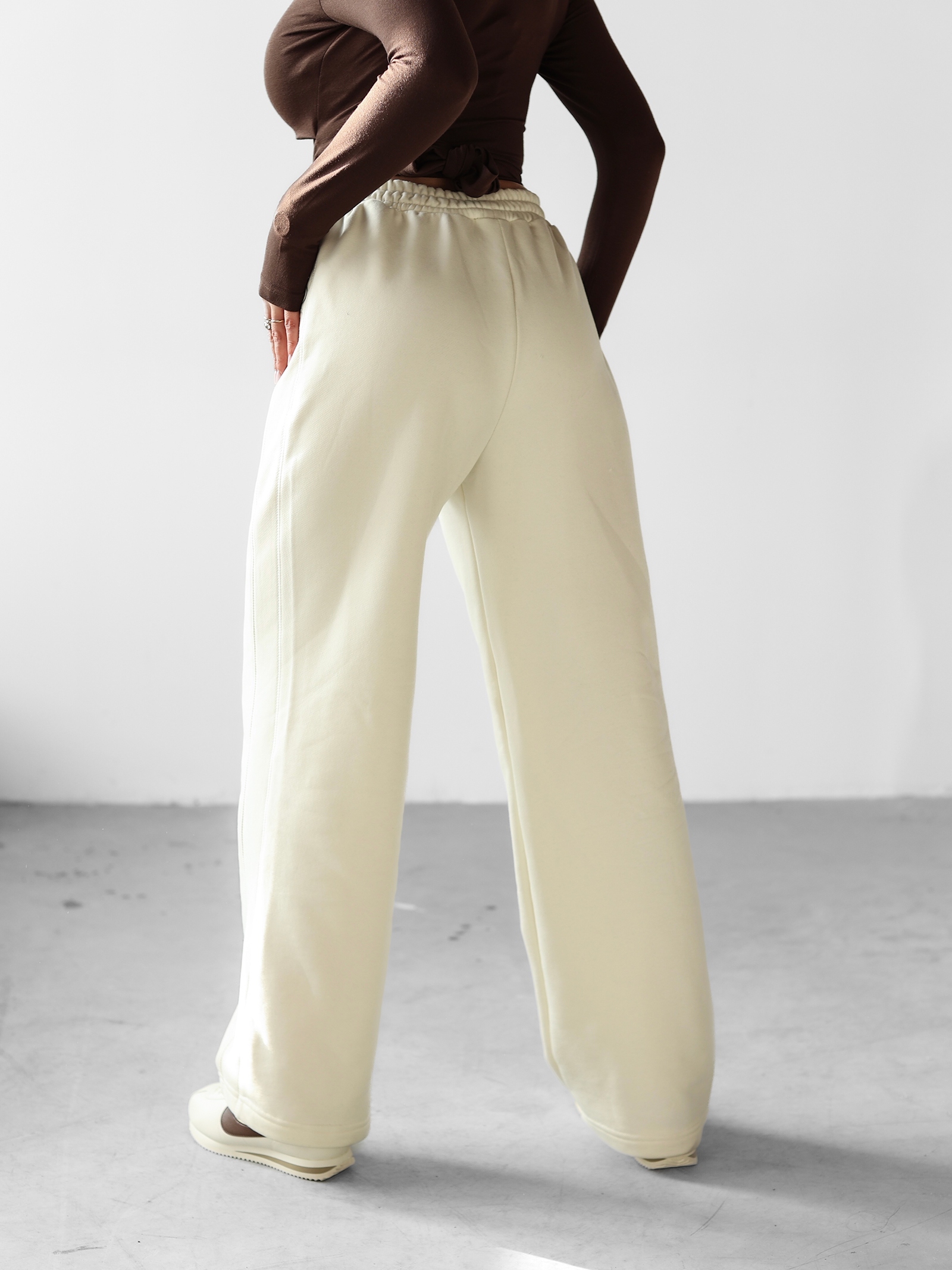 Spodnie sportowe bawełniane HOYO OLAVOGA ecru