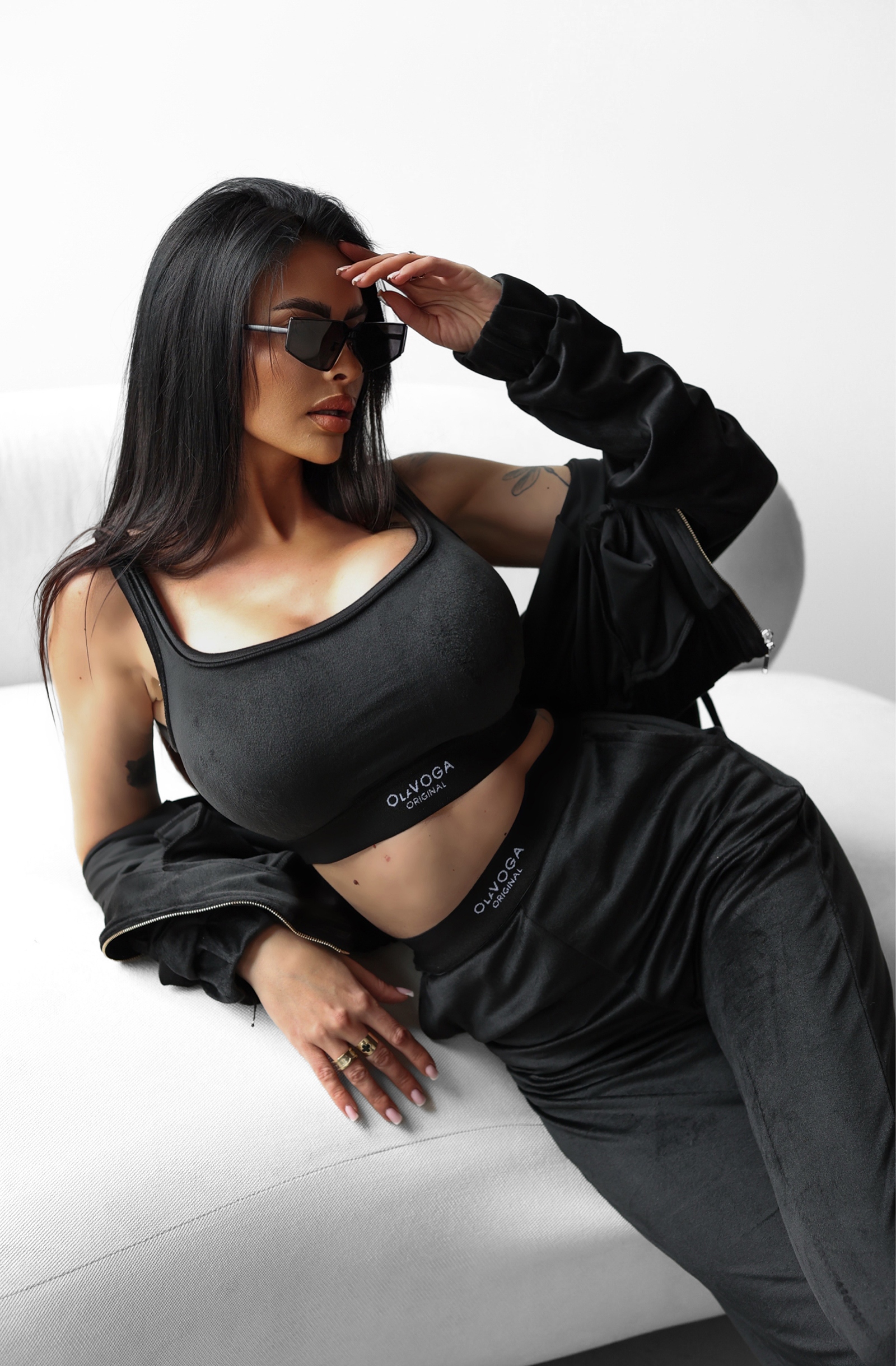 Komplet welurowy 3-częściowy TRES OLAVOGA czarny