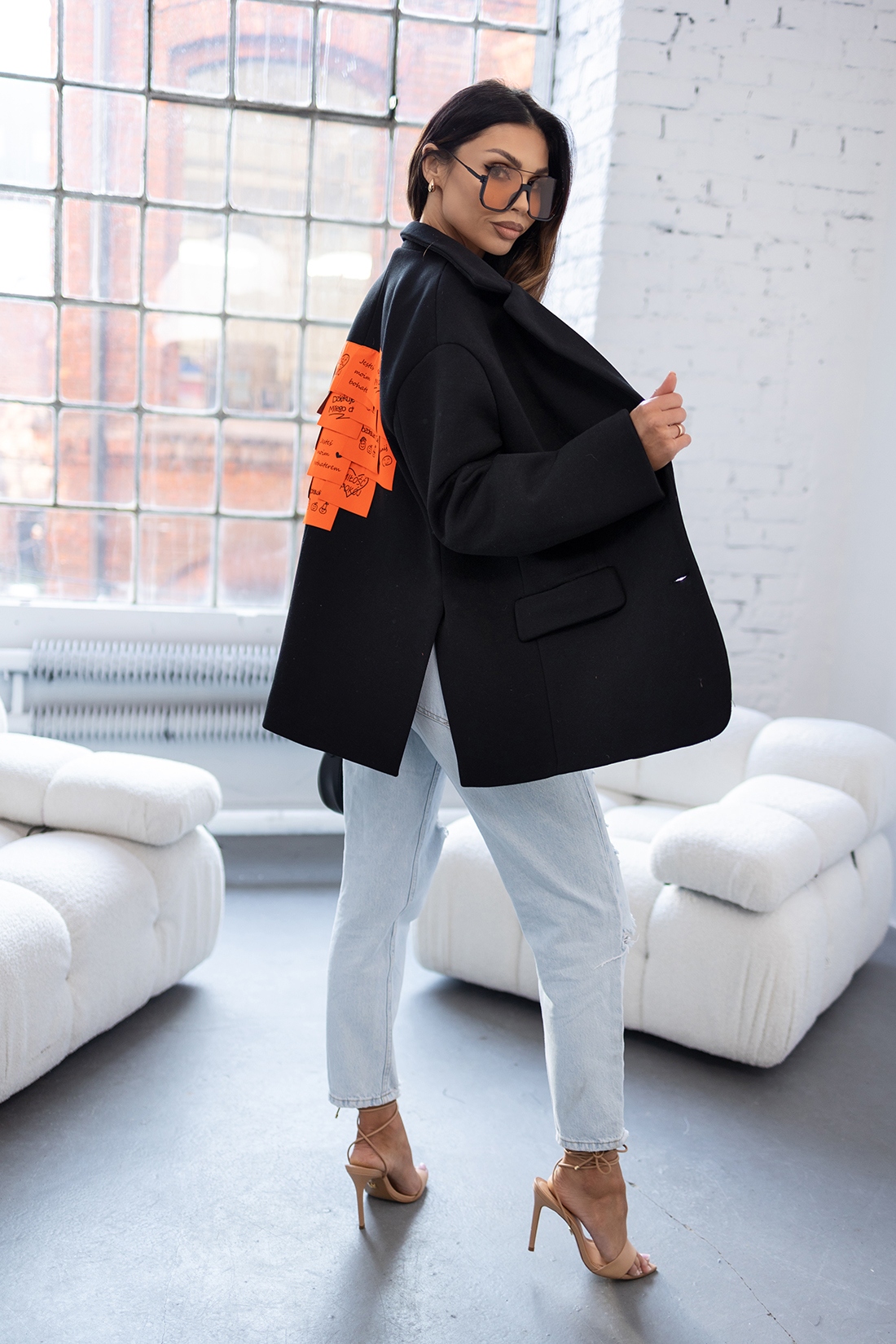 Marynarka oversize z aplikacją MC SMILE czarna/pomarańcz Marynarka oversize z aplikacją MC SMILE czarna/pomarańcz