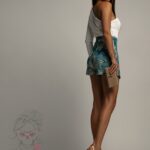 Bluzka z wycięciem Ondi biała