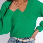 Sweter w serek Quaer zielony