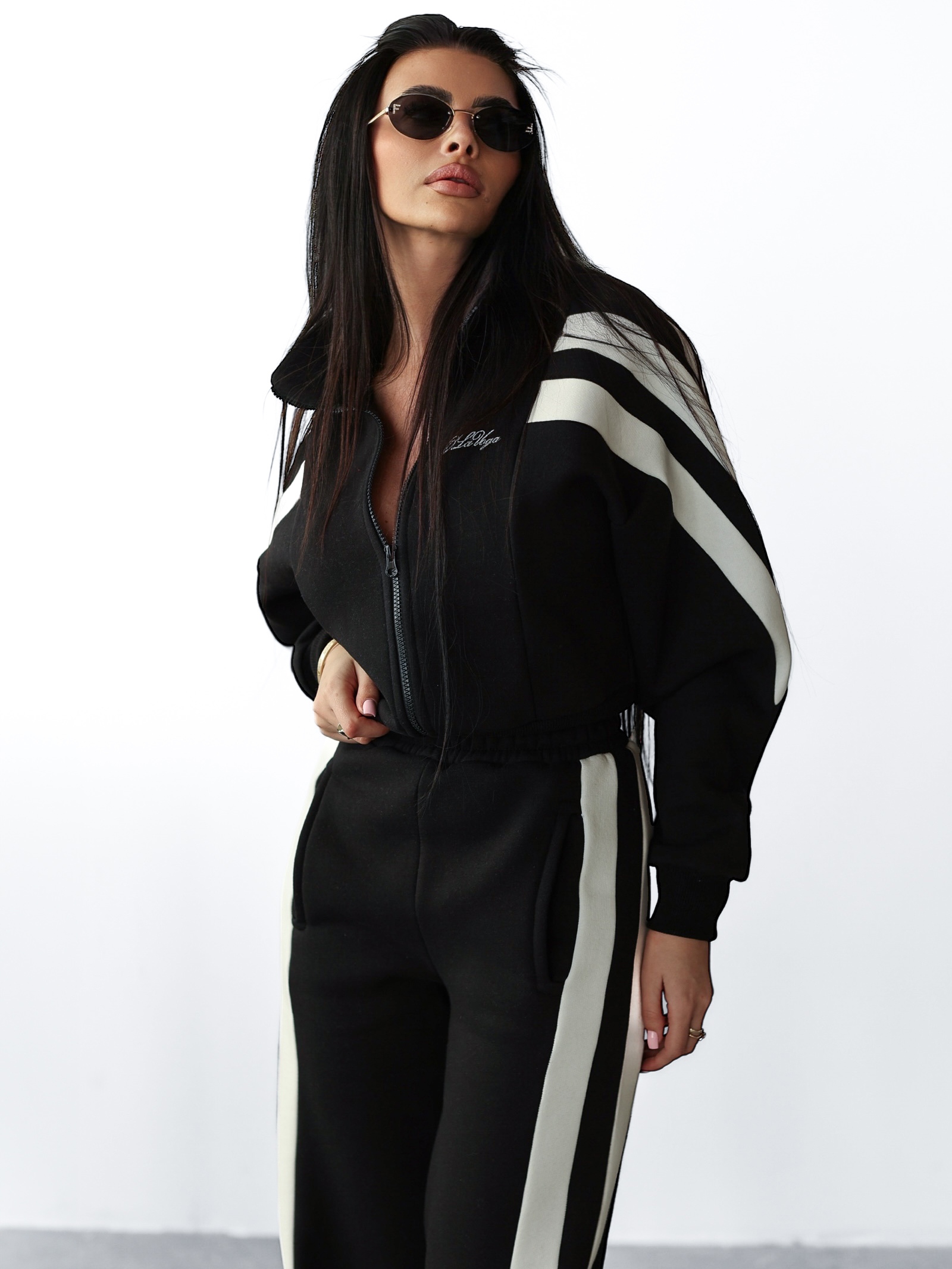 Komplet dresowy damski DABI OLAVOGA czarny Komplet dresowy damski DABI OLAVOGA czarny