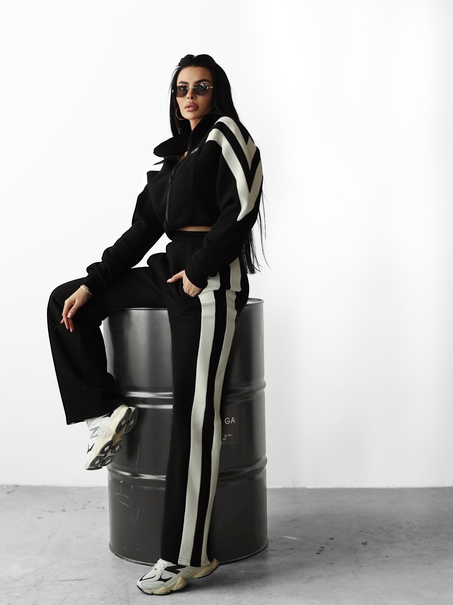 Komplet dresowy damski DABI OLAVOGA czarny Komplet dresowy damski DABI OLAVOGA czarny