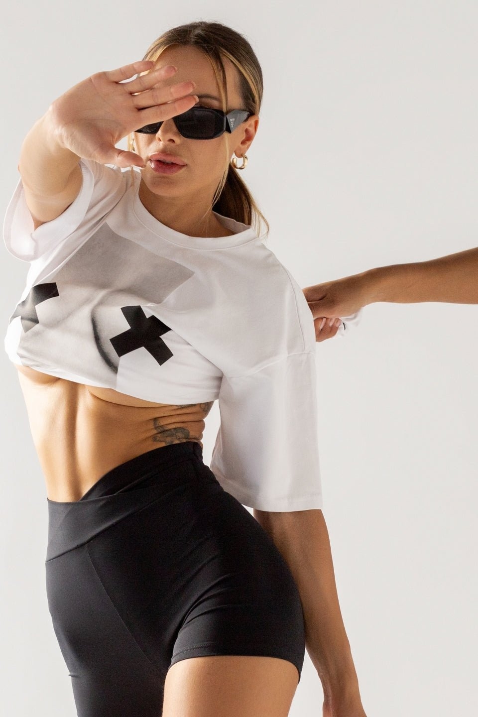 T-shirt bawełniany CHIARA BOOBIES biały