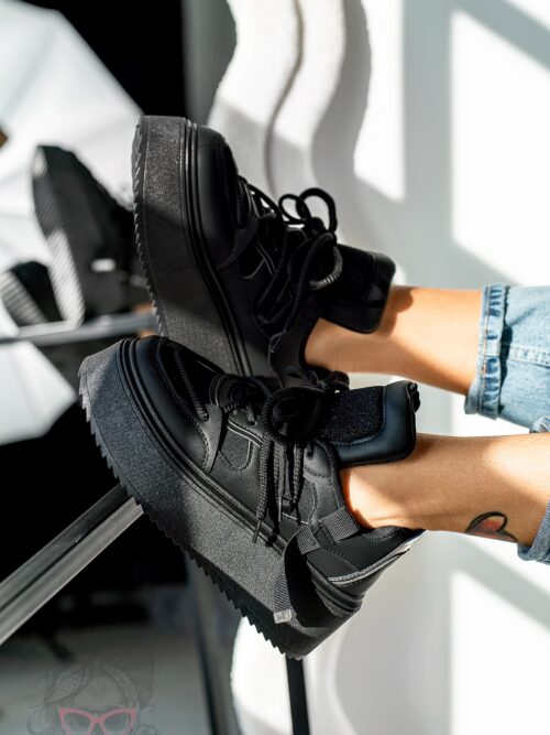 Buty sportowe na platformie Madam Dolle czarne