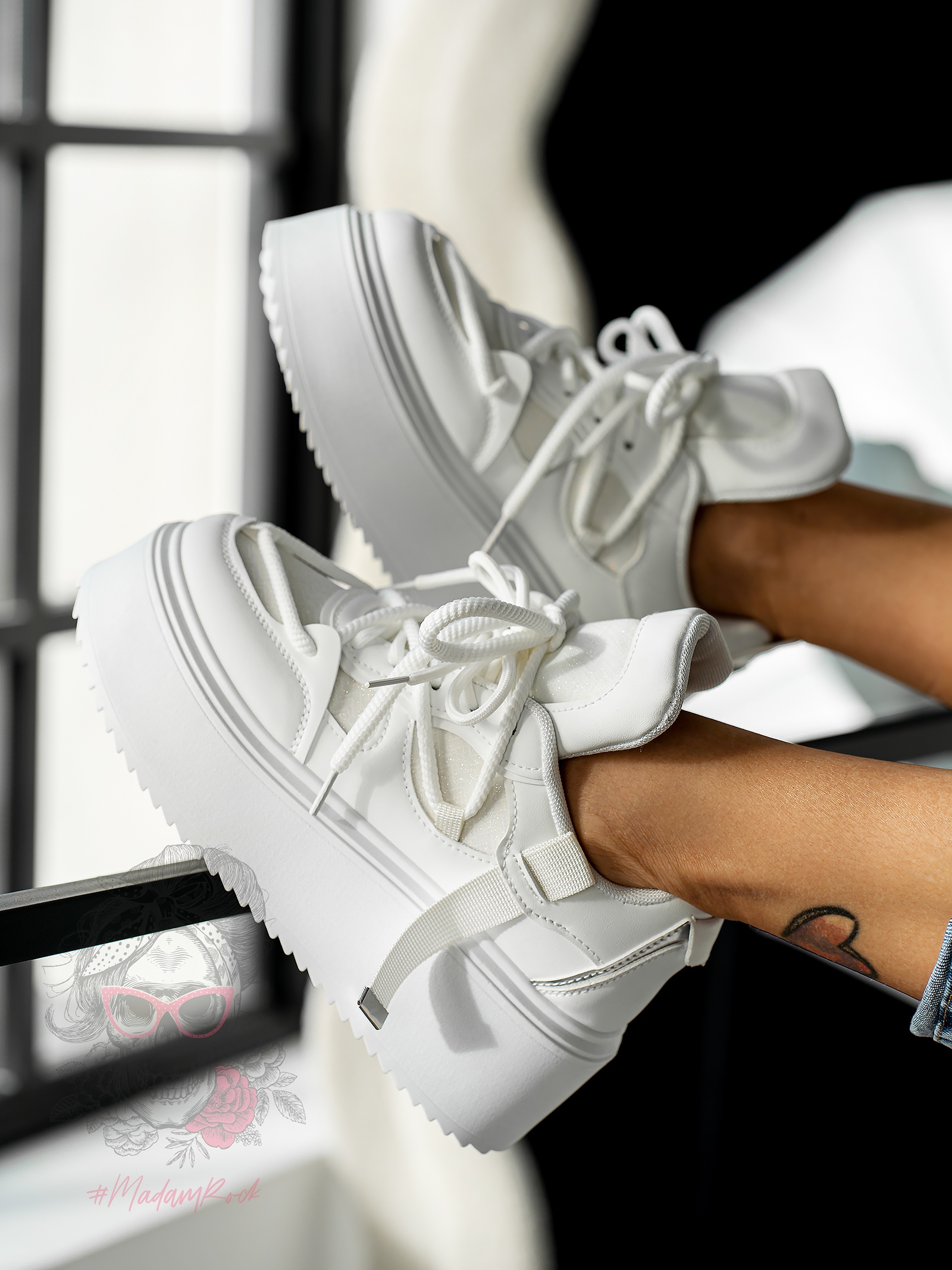 Buty sportowe na platformie Madam Dolle białe