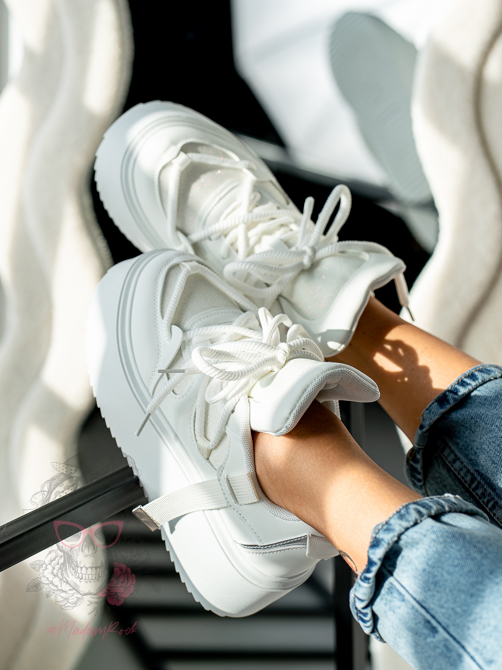 Buty sportowe na platformie Madam Dolle białe Buty sportowe na platformie Madam Dolle białe