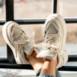 Buty sportowe na platformie Madam Dolle beżowe