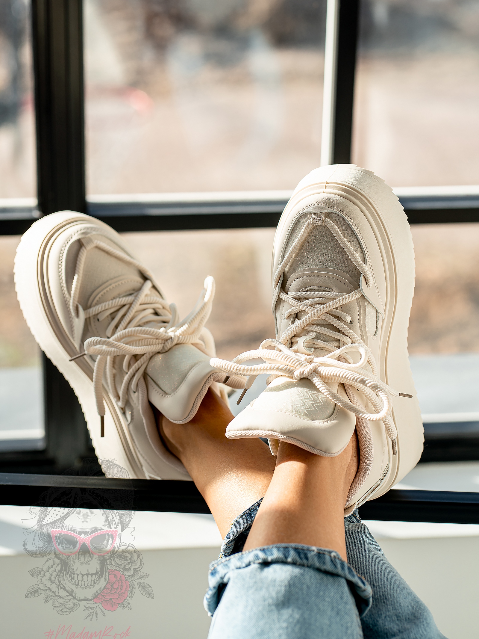 Buty sportowe na platformie Madam Dolle beżowe