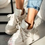 Buty sportowe na platformie Madam Dolle beżowe