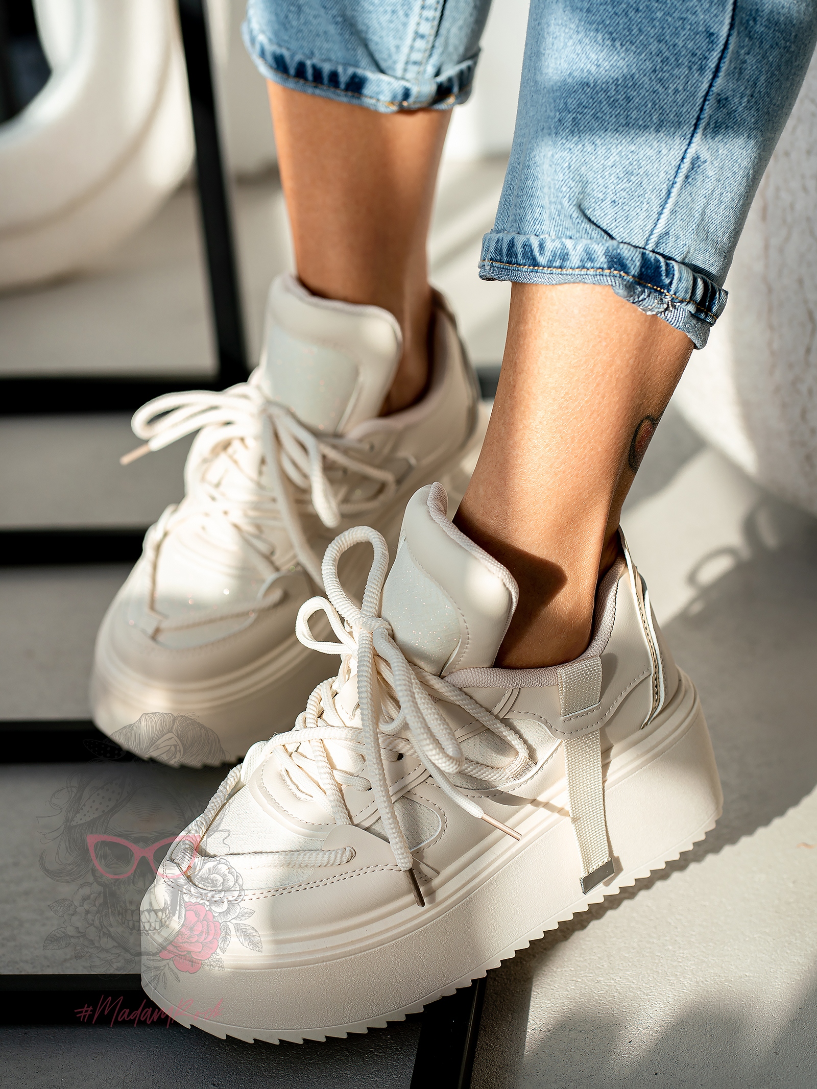 Buty sportowe na platformie Madam Dolle beżowe