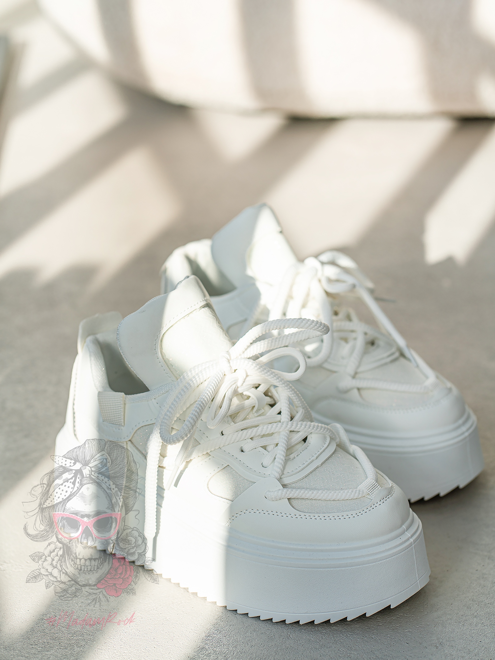 Buty sportowe na platformie Madam Dolle białe Buty sportowe na platformie Madam Dolle białe