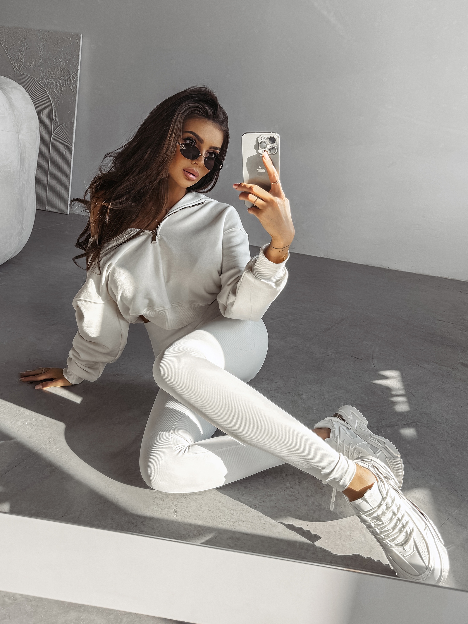 Bluza damska z kapturem MOLETO OLAVOGA ecru