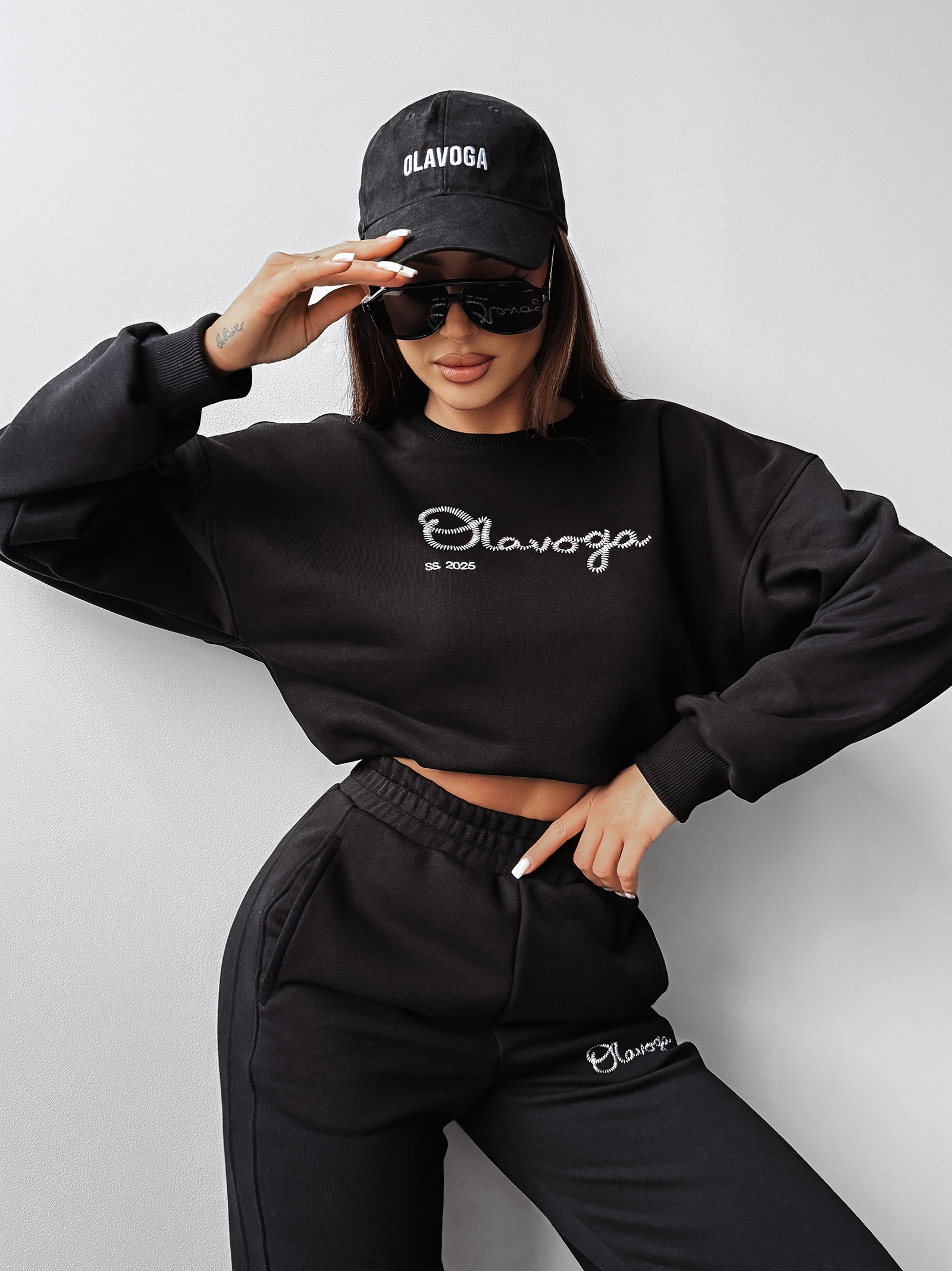 Komplet sportowy bawełniany SETELA OLAVOGA czarny Komplet sportowy bawełniany SETELA OLAVOGA czarny