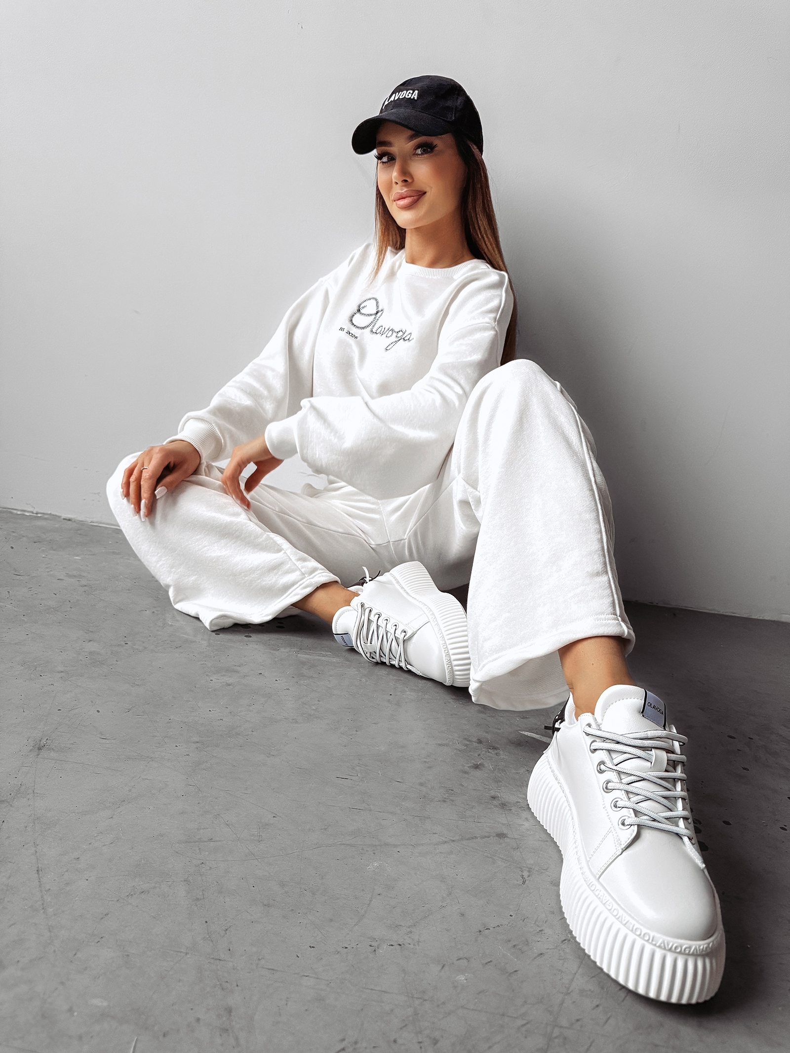 Komplet sportowy bawełniany SETELA OLAVOGA ecru