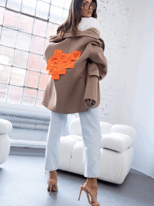 Marynarka oversize z aplikacją MC SMILE c.beżowa/pomarańcz