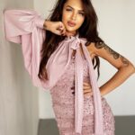 Sukienka cekinowa z kokardą NB Cople różowa