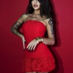 Sukienka mini z różami NB Serses czerwona