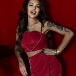 Top lateksowy z sercem NB Boms czerowny